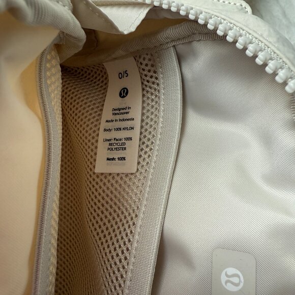 Lululemon Everywhere Belt Bag White Opal Large 2L - Picture 5 of 7